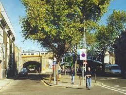 Roper lane left, Tower Bridge Road right, 2018.jpg