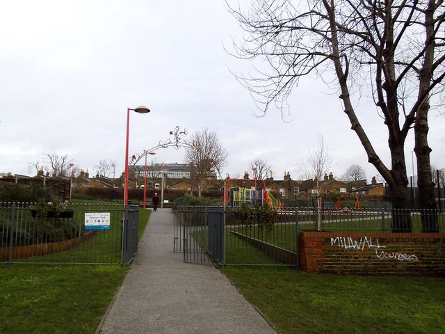 Abercorn Way,entrance to Patterson Park c2015  X.jpg