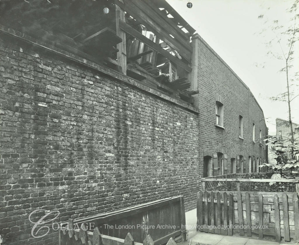 Paragon Alley, Nos 5-11.  X.png