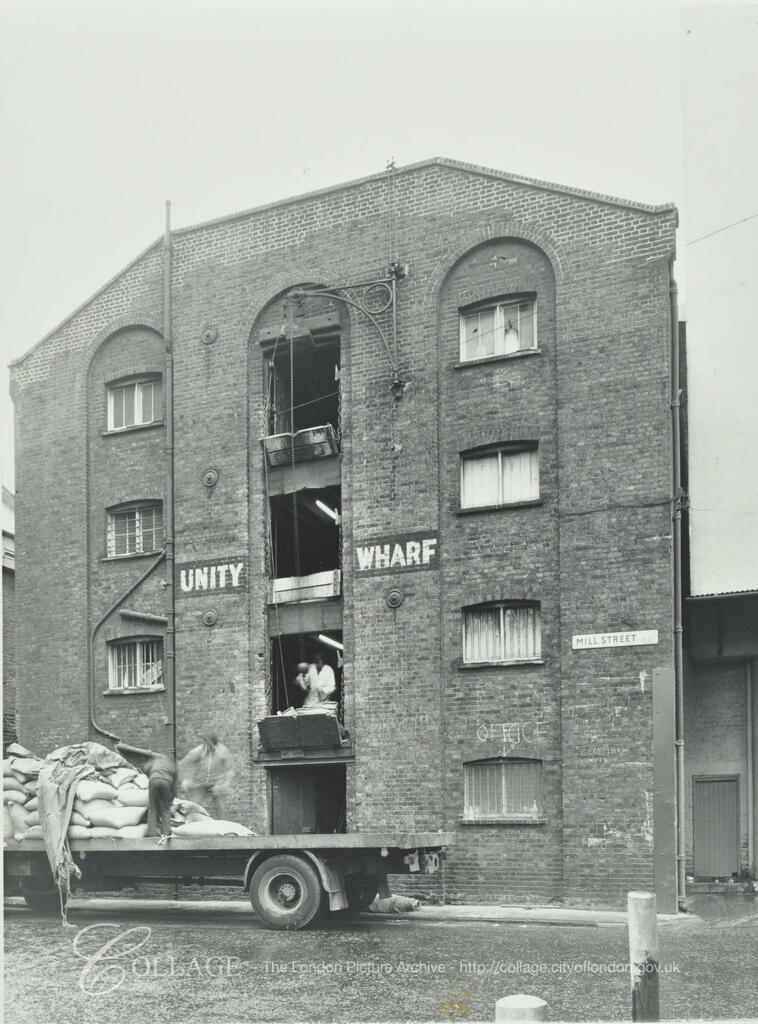 Unity Wharf, Mill Street, 1974, the building remains, and is used by businesses.  X.png