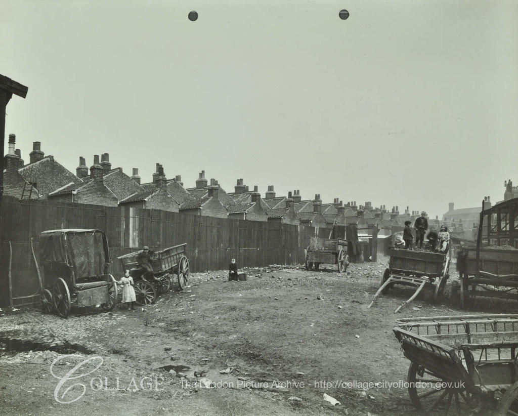 Paull's Yard. c1915. X.png