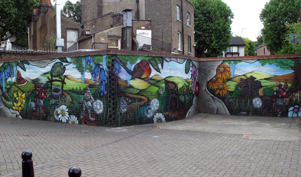 Kirby Estate, Southwark Park Rd,2015..jpg