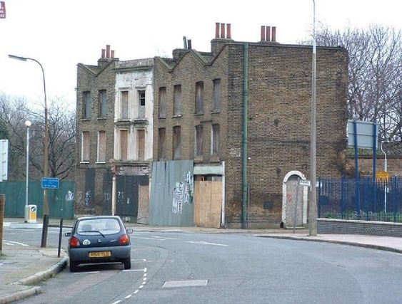 Old Jamaica Road Bermondsey, Robinson Bike Shop Before It Was Demolished.  X.png