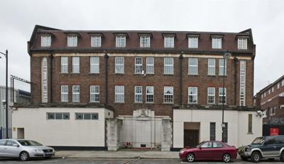 Old Jamaica Road, Bermondsey.General view showing the War Memorial to the 22nd Battalion, The London Regiment (the Queen's) and Army Cadet Force building.  X.png