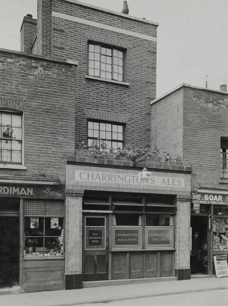 Blackwood Street, Richmond Arms. No.6 Blackwood Street.  X.png