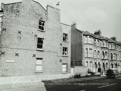Secretan Road. Burgess Park lake now covers this site.  X.png