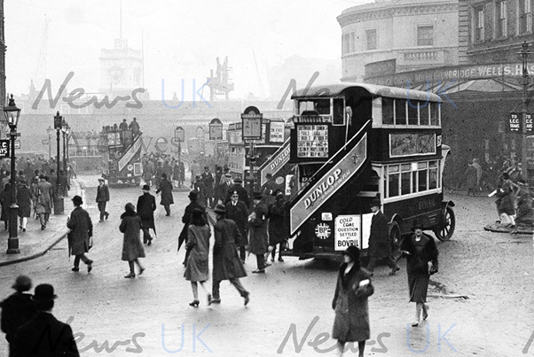 LONDON BRIDGE c1927.    X.png